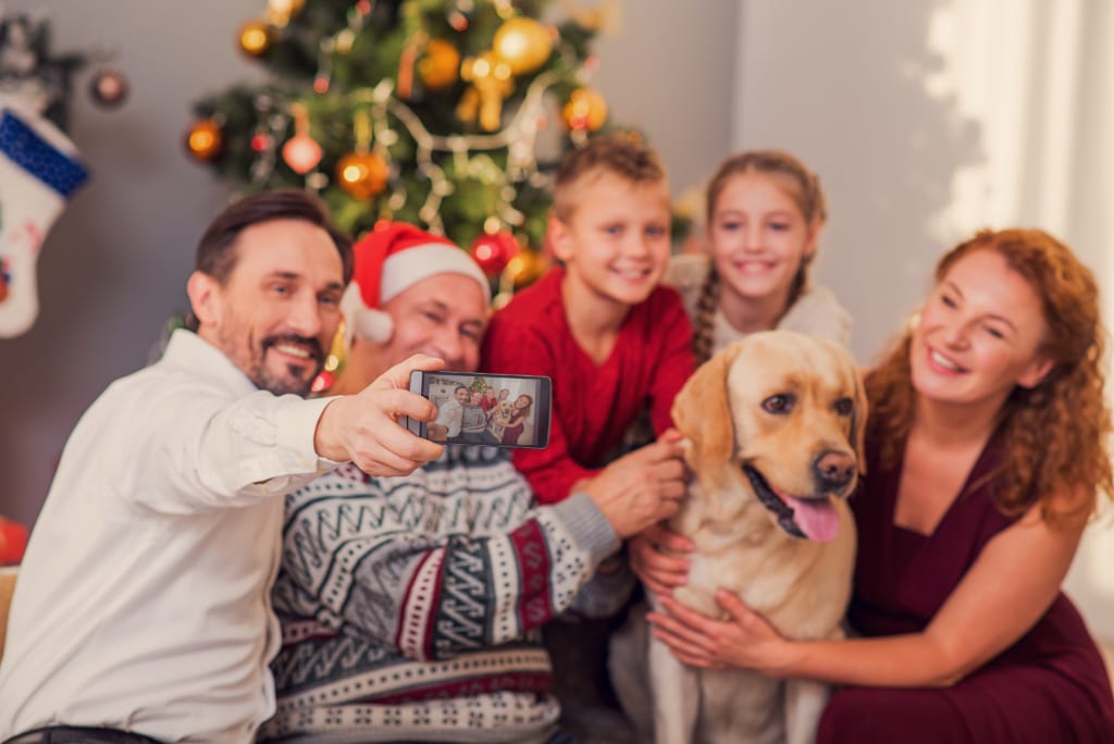 parents and kids making new holiday memories
