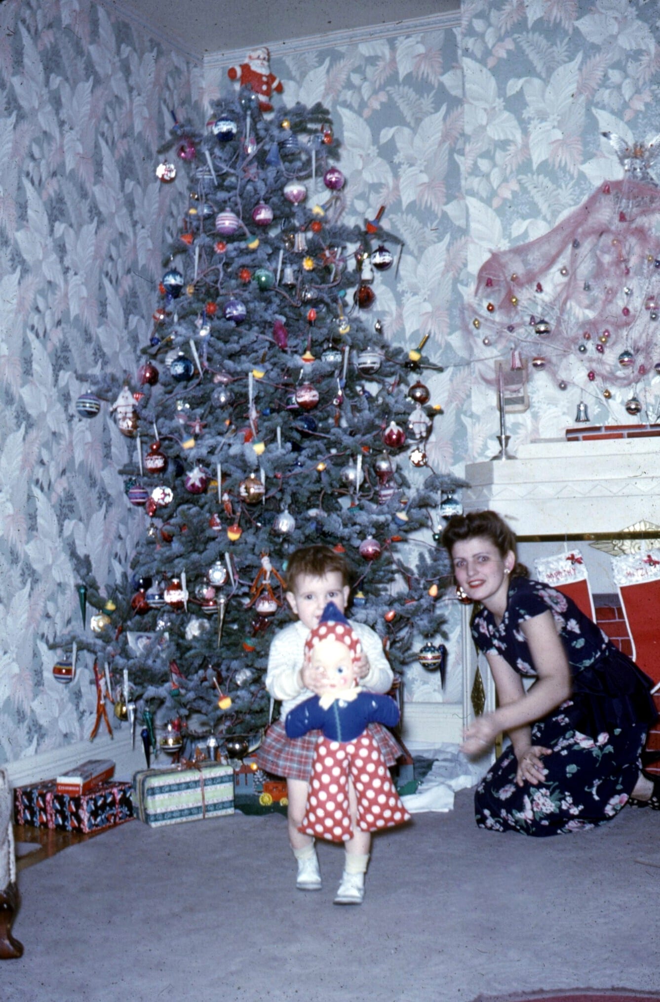 We Wish You a Vintage Christmas - Our favorite holiday photos!