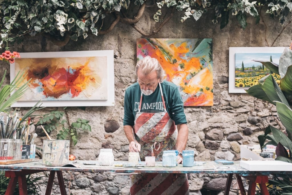 artist selling work